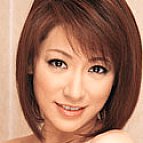 Marina Matsumoto (松本まりな) 日本語