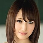 Riri Nakayama (中山理莉) 日本語